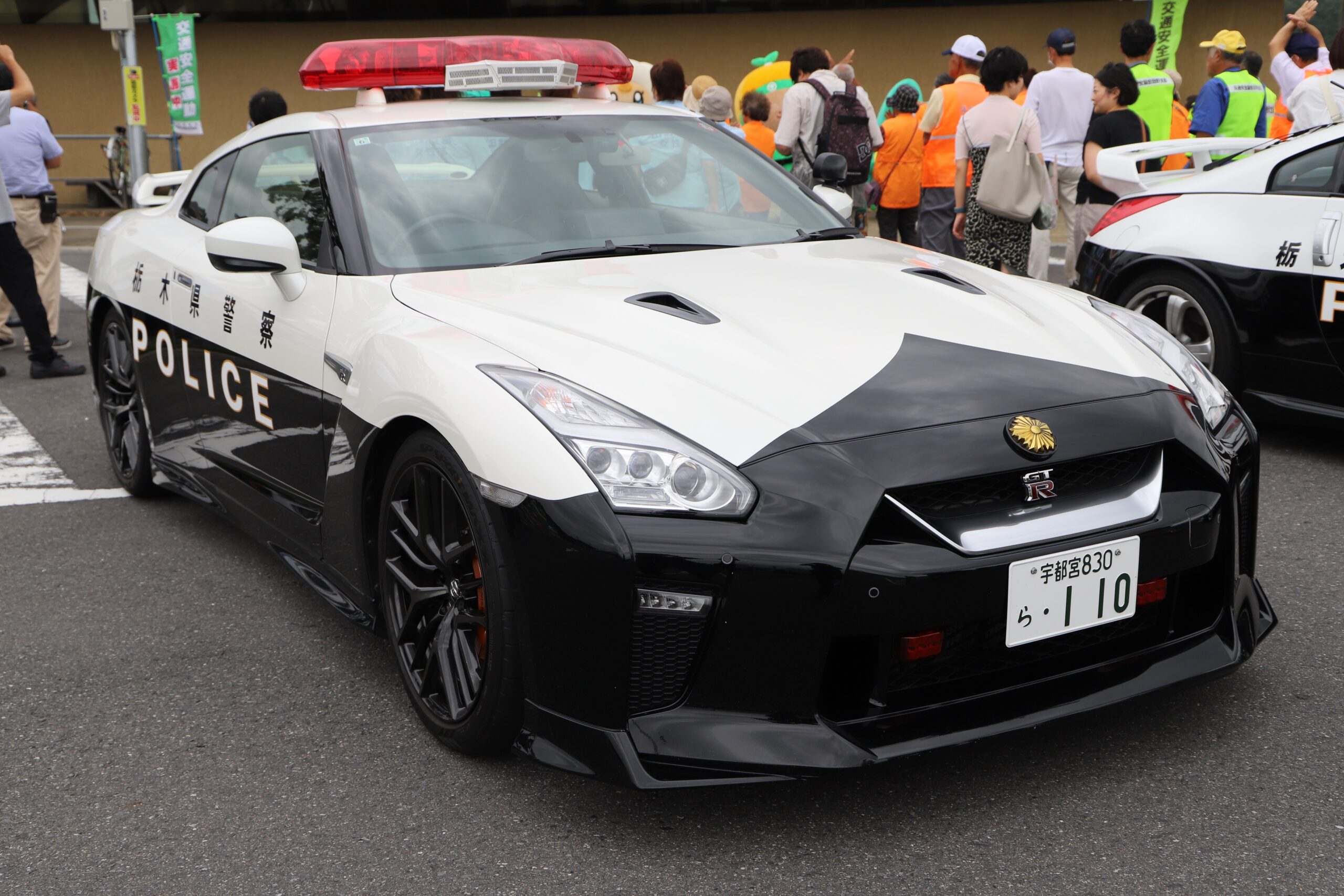 交通安全イベントパトカー展示